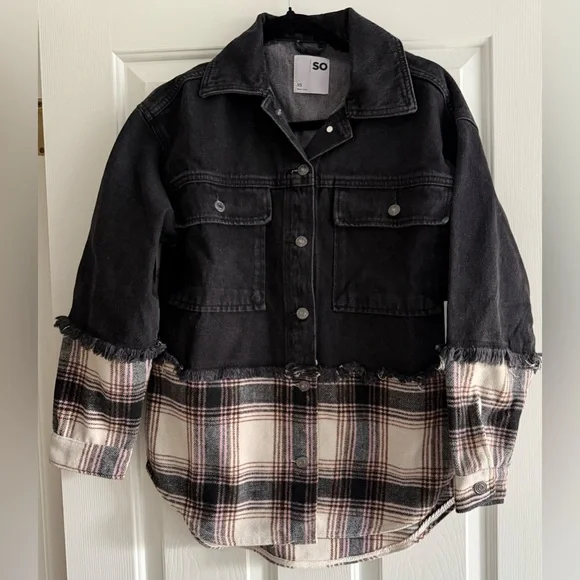 SO Oversized Mixed Media Denim & Flannel Shacket Black Cream Brown Size XS NWT - Picture 2 of 4